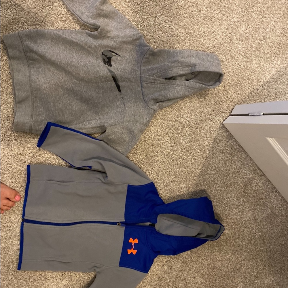 Boys sweatshirts size 4
